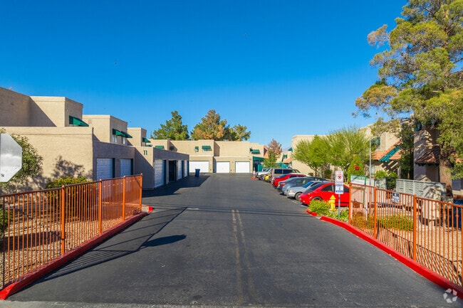 Entrance - Heritage Del Ray