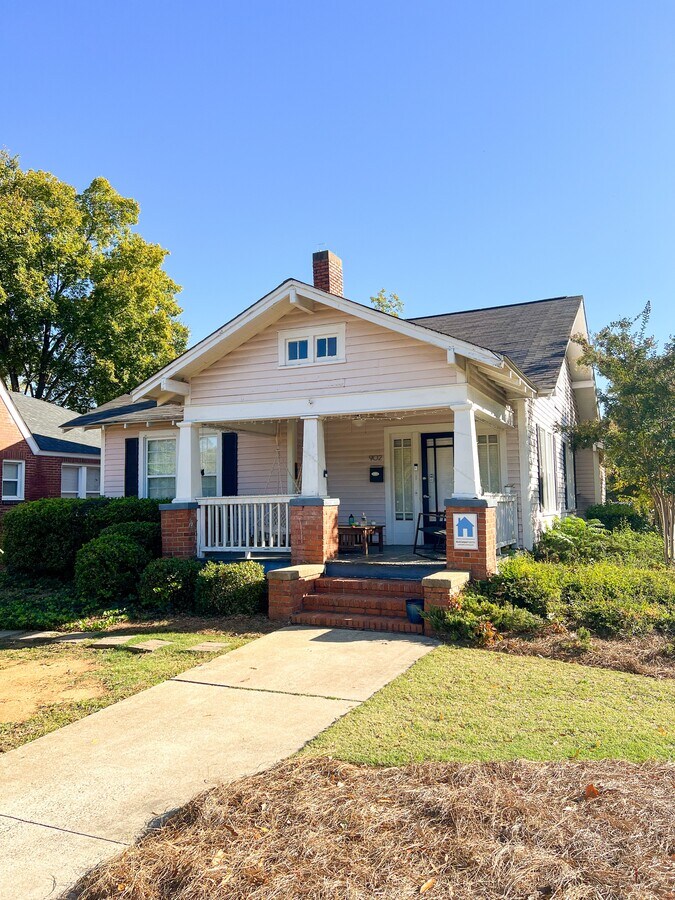 Photo - 902 College Avenue Ext