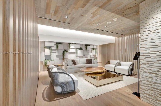 Photo - 2301 Collins Ave Unidad 321