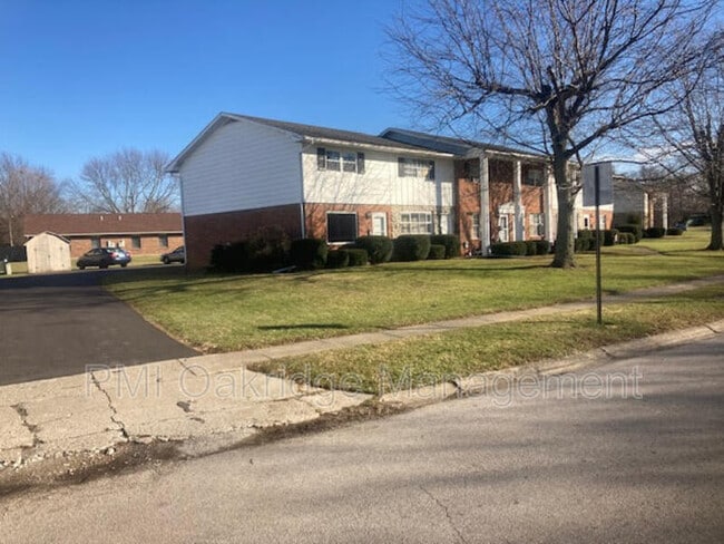 Photo - 1527 Spruce Ave