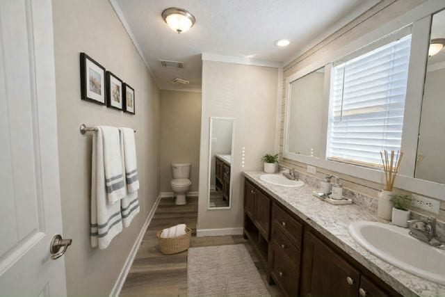 Photo - 233 Barrow St