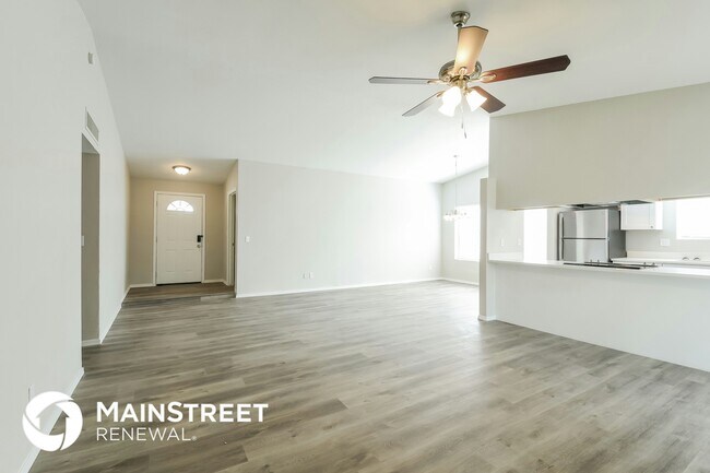 Photo - 5643 W Sunnyside Dr