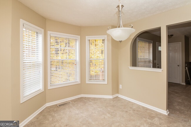 Photo - 127 Kingswood Dr