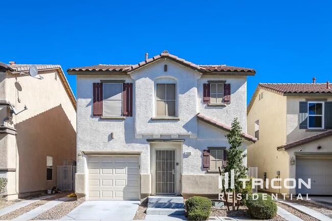 Photo - 1300 Golden Apple St House