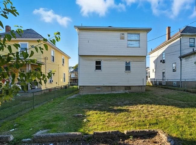 Building Photo - Charming House for rent