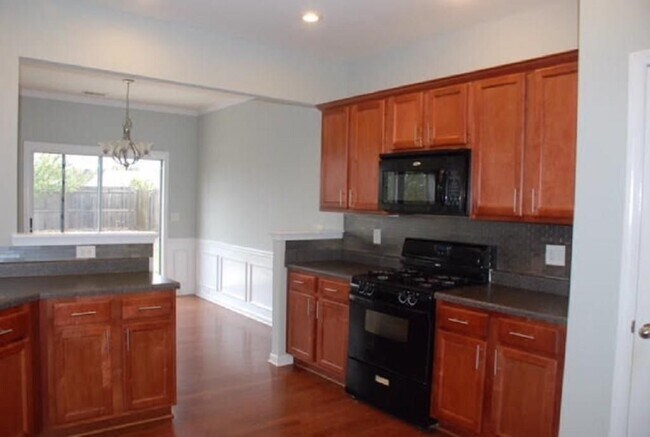 Photo - 5720 Weddington Dr