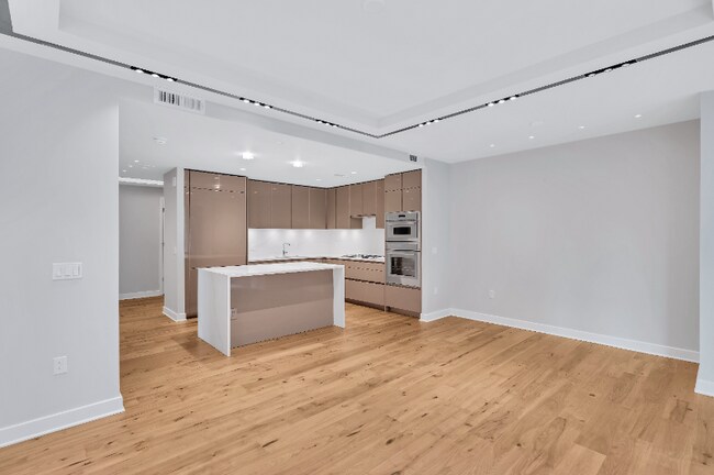 Photo - 1781 N Pierce St Unit 604