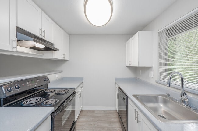 2BR, 1BA - 880SF - Kitchen