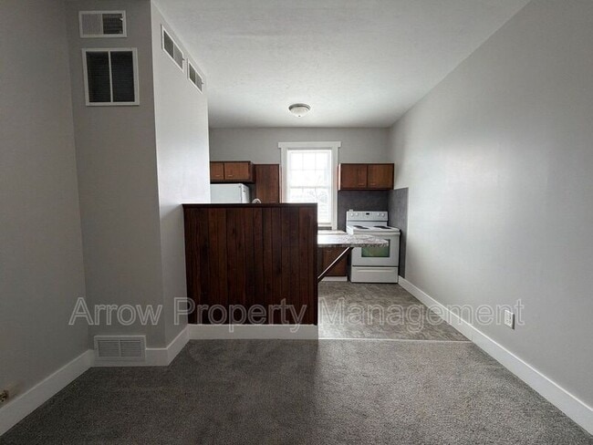 Photo - 2004 S 10th St Unit Apt #4