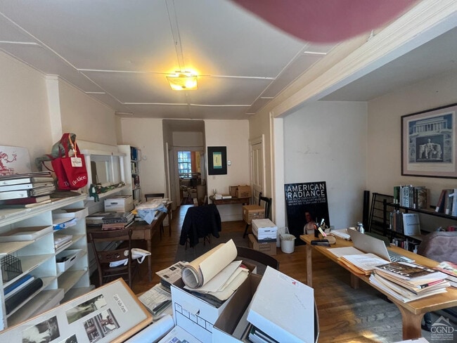 Photo - 518 Warren St