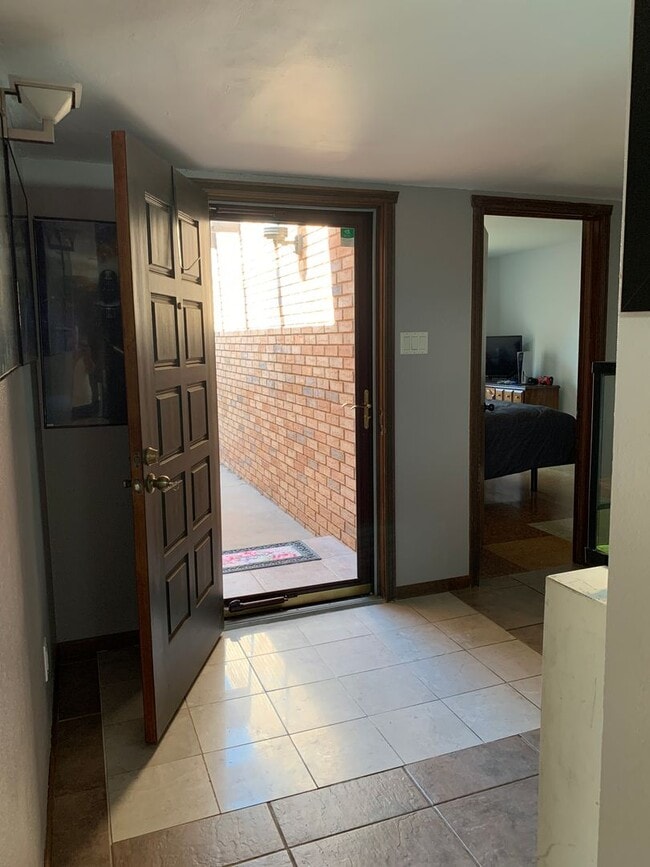 Photo - 2116 Circlewood Pl