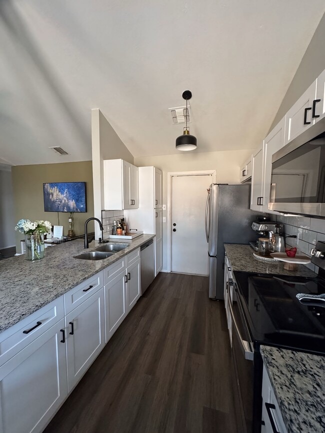 Photo - 7427 Slippery Elm St