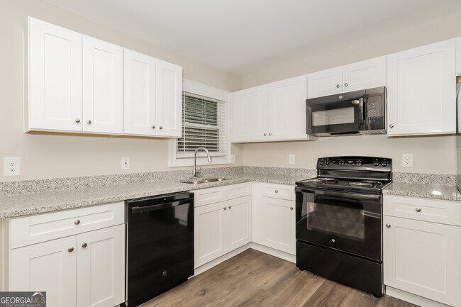 Photo - 66 Seminole Rd NE