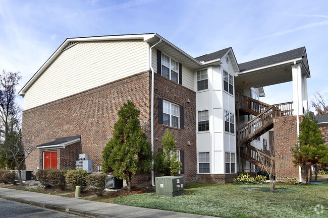 Ivy Ridge Apartments - Ivy Ridge Apartments