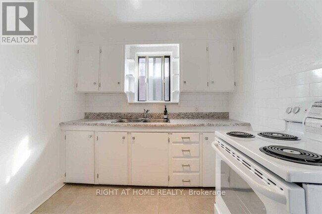 Photo - 3 - 69 THIRD STREET Unit 3