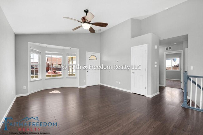 Photo - 8354 Freestar Way