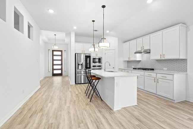 Photo - 489 Cherrystone Loop