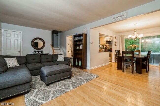 Photo - 42 Warren St