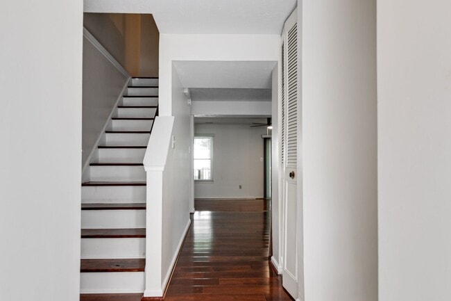 Photo - Wonderful End Unit Townhome Available Near...