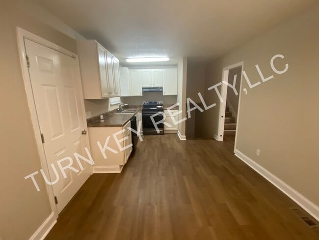 Photo - 1608 Azalea Dr