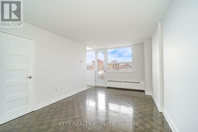 Photo - 1500 Bathurst St Unité 701