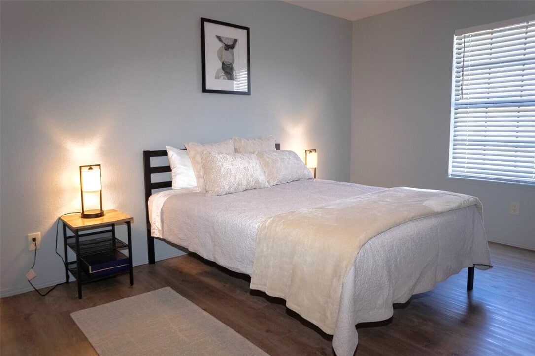 Photo - 502 SE B St Unit D