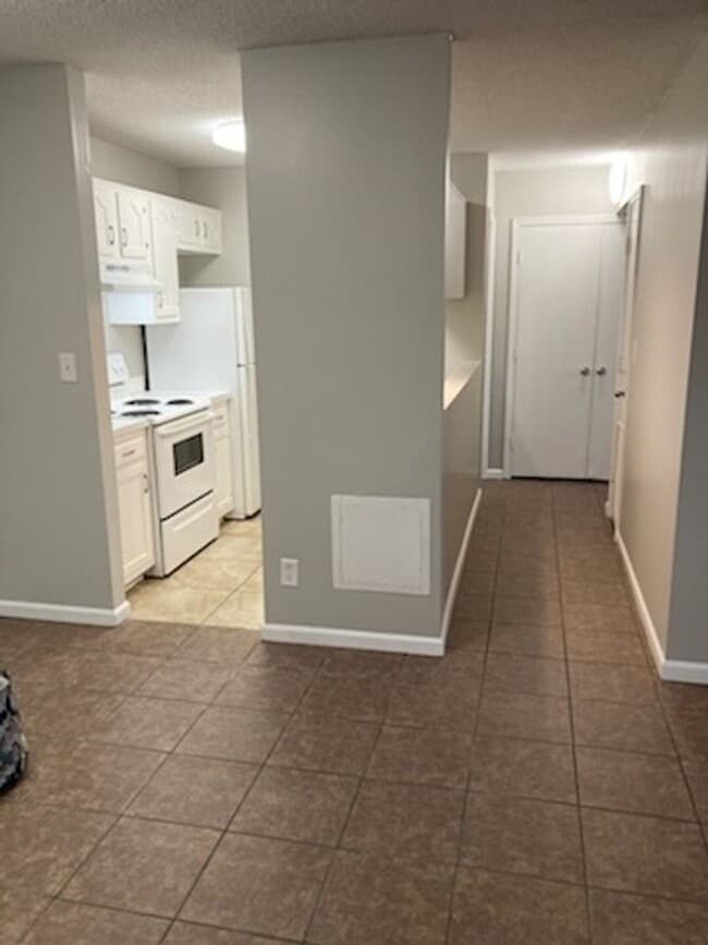 Photo - SW 1 bedroom 1 bath apartment for rent Unit 2220 #14