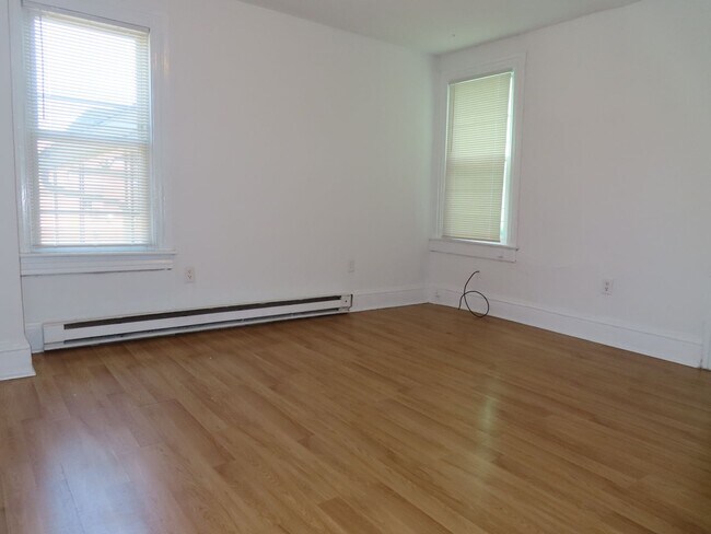 Photo - 1046 Northampton St Unidad Apt 2 - Second Floor