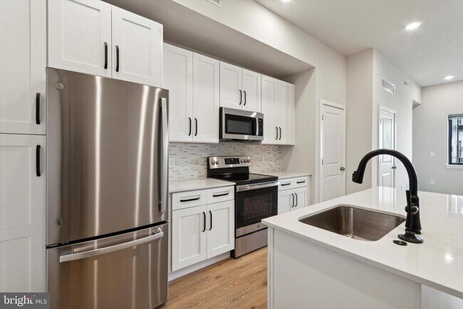 Photo - 2157 E Lehigh Ave Unit 401