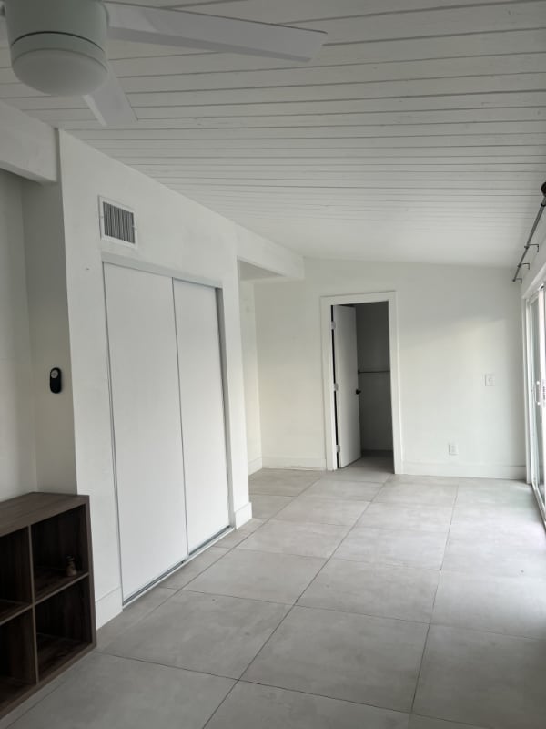 Photo - 218 W Gragmont St