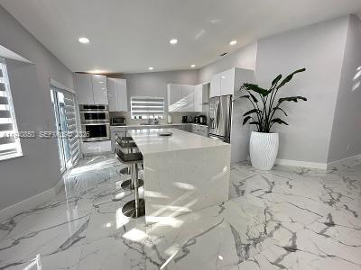 Photo - 1040 SW 142nd Ave