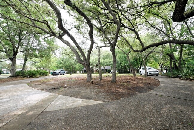 Photo - Updated 4 bedroom home in Bluewater Bay!