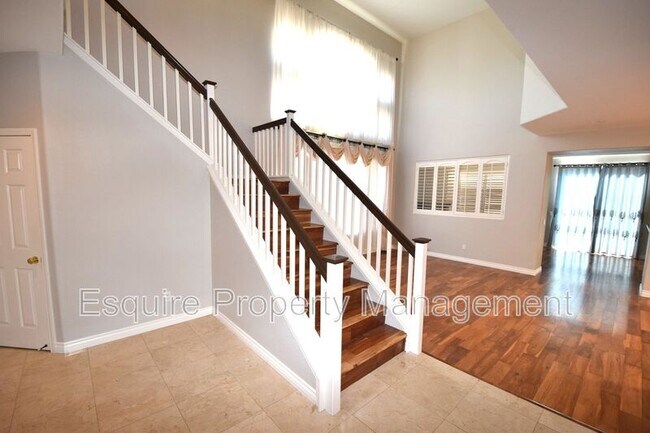 Photo - 2881 Silk Oak Ave