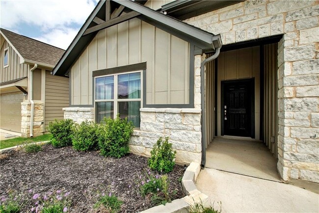 Photo - 104 Finley St