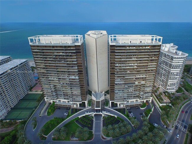 Building Photo - 9705 Collins Ave Unit 605N Rental