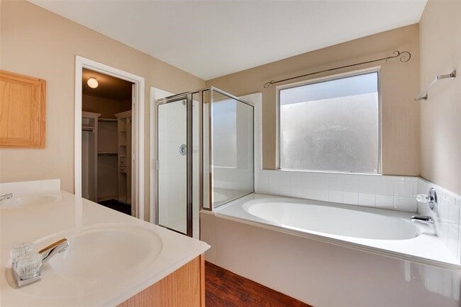 Building Photo - 6611 Amberfield Ln Rental
