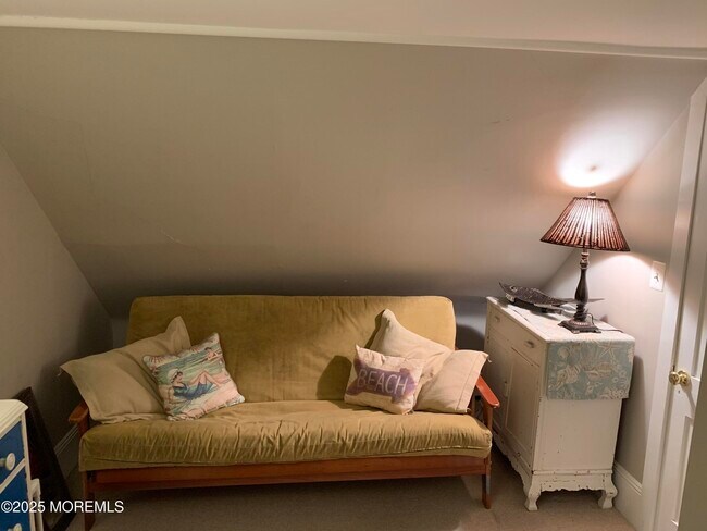 Photo - 19 Webb Ave Unidad 2