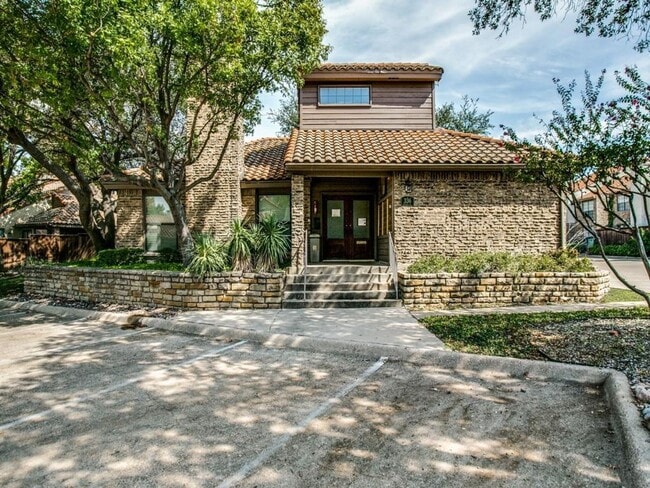 Building Photo - 333 Melrose Dr Rental