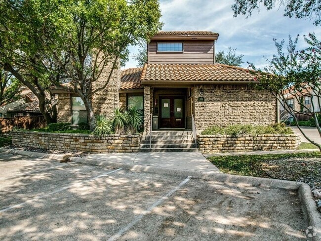 Building Photo - 333 Melrose Dr Rental
