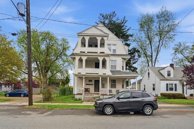 Building Photo - 43 Elmdale St Unit 2nd Fl