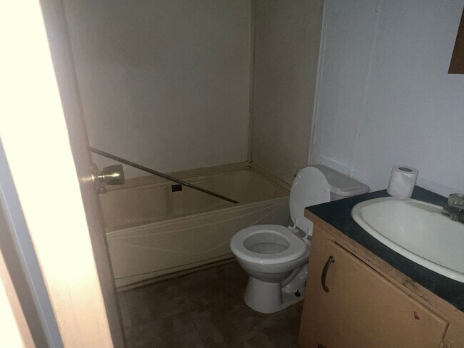 Photo - 3 Bedroom Singlewide Mobile Home