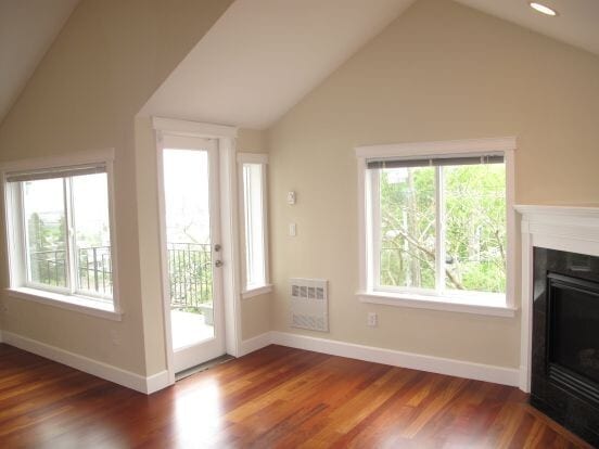 Photo - Gorgeous 3 bed/3.5 bath Queen Anne Townhouse!