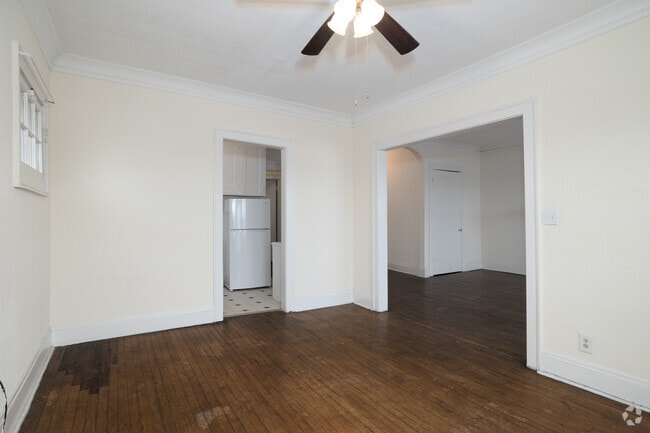 1BD, 1BA - 900-1,100SF - DINING ROOM