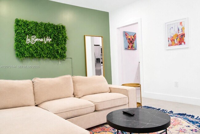 Photo - 220 NW 47th St Unidad B