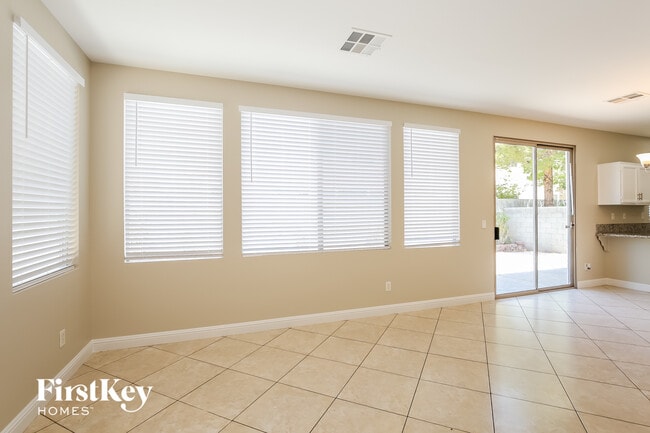 Photo - 1828 W Hammer Ln