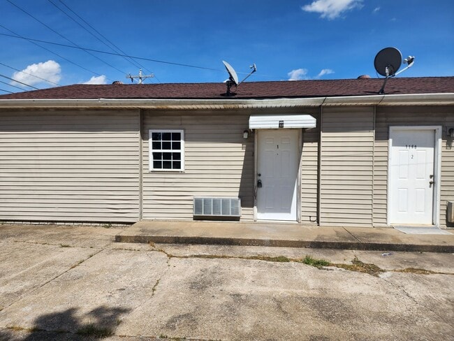 Photo - 1160 E 8th St Unit Apartment 1