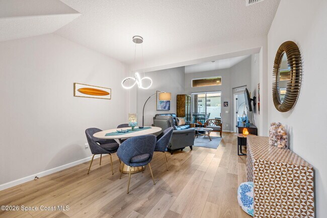 Photo - 763 Simeon Dr