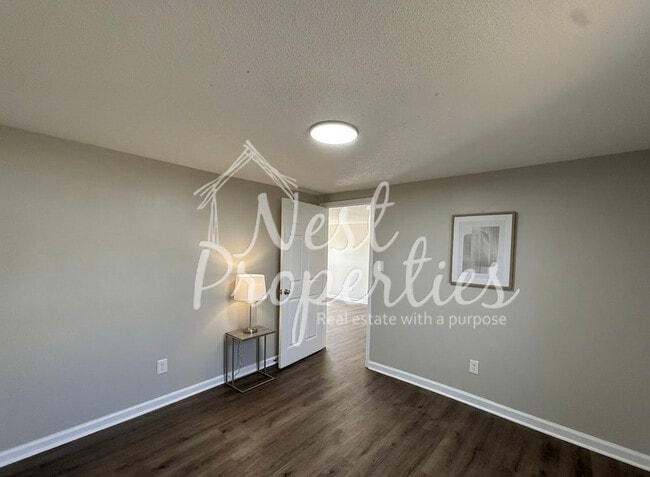 Photo - 2515 Douglas Rd