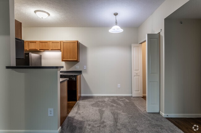 The Winchester: 2 Br, 1 Ba - 933 SF