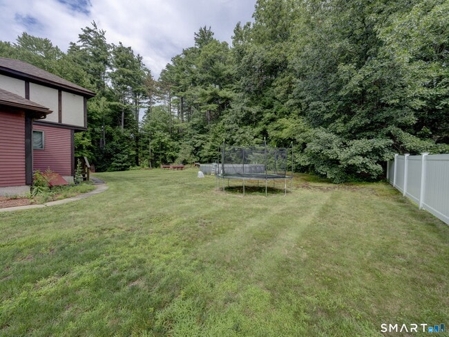 Photo - 522 Springfield Rd